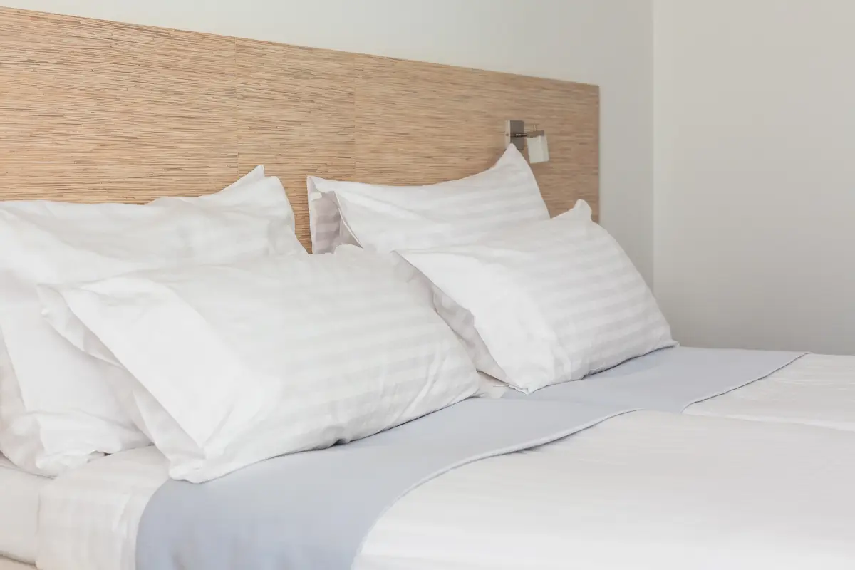 Maximize Comfort with Adjustable Bed Pillows